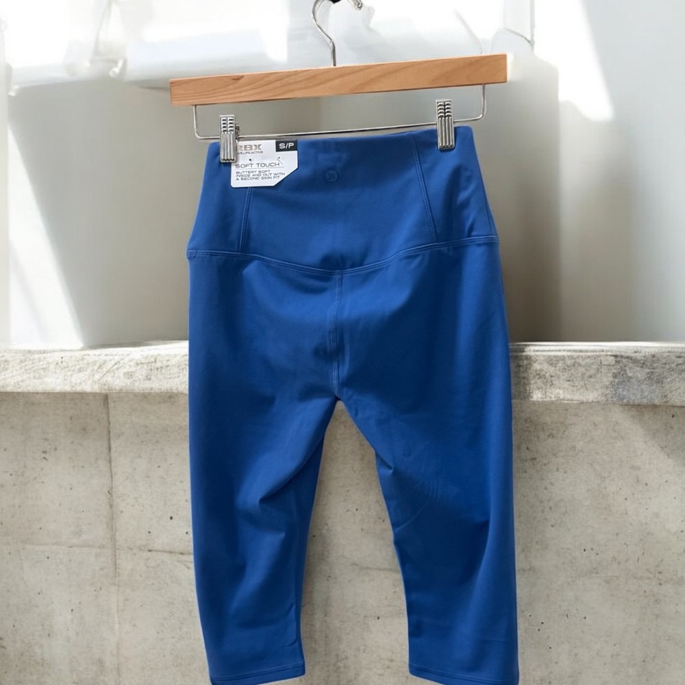 NWT Women’s High Waisted Blue Cropped Compression Leggings! Small! - Picture 2 of 8